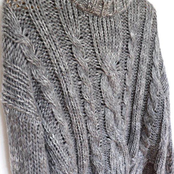Cable-knit Sweater - Picture 3 of 3